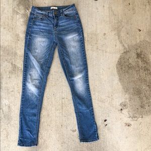 JUNIORS SKINNY JEANS